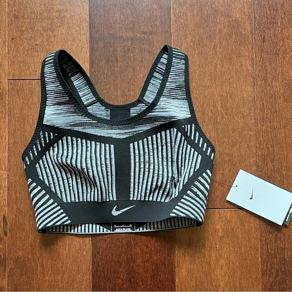 NWT Nike Fe/Nom Flyknit High-Support Sports Bra Non-Padded Nike - Picture 1 of 8